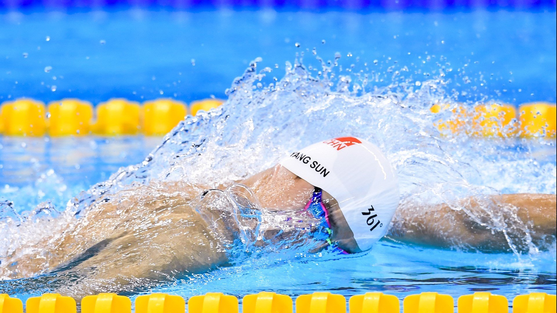 技术动作连贯性强，表现稳定，连贯的动作技能